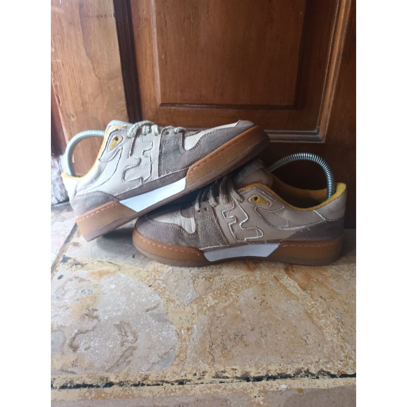sepatu preloved fendi sepatu fendi sz 38 insol 24.5 made in italy