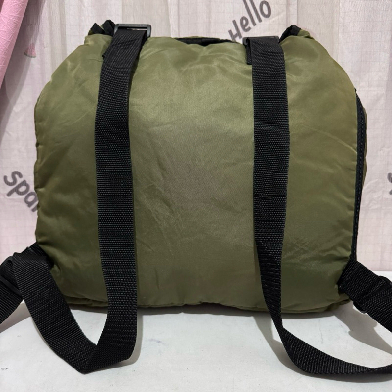 tas ransel nilon hijau army. tas ransel aenoe preloved