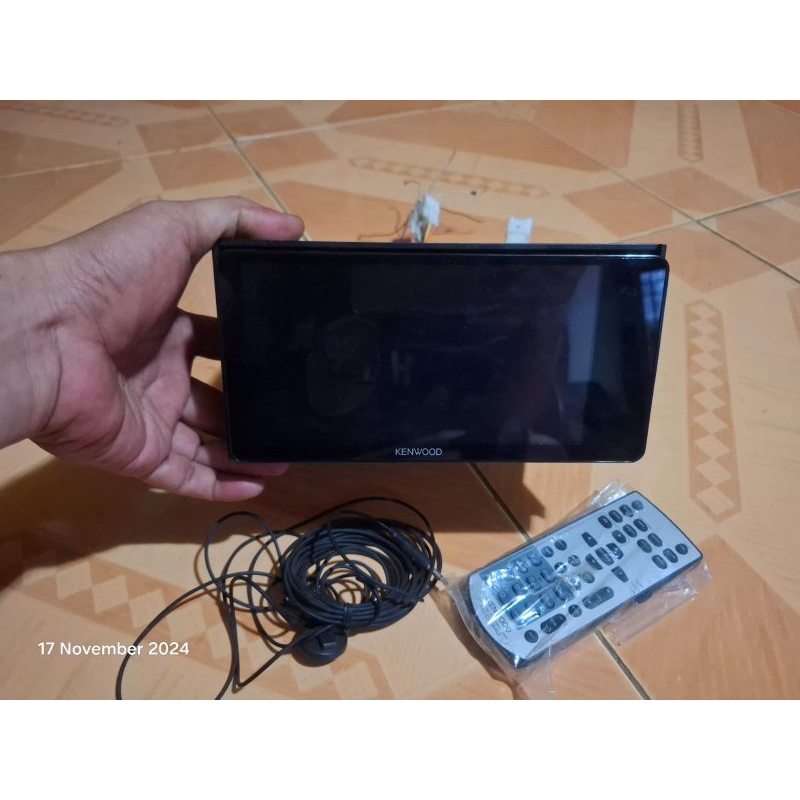 Dobeldin KENWOOD DDX 718wbt Bekas mulus Original