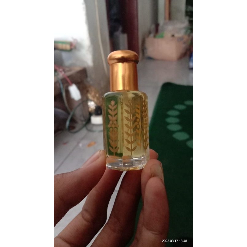 sulingan murni minyak Cendana Kupang 12ml