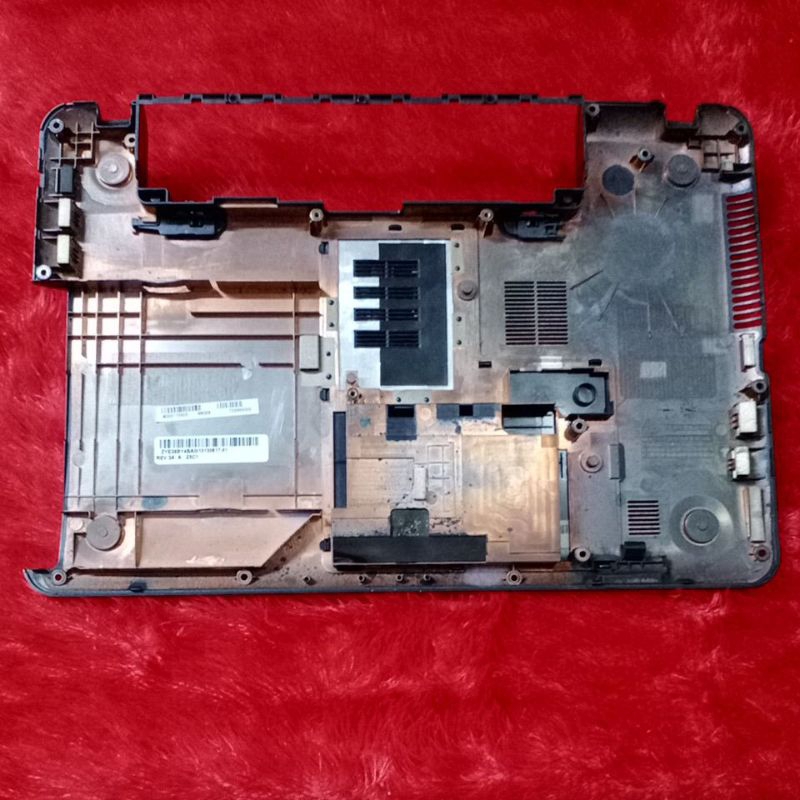 Bottom case laptop Toshiba Satellite M840