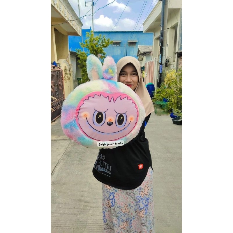 Bantal kepala Labubu The Monster Exciting Macaron