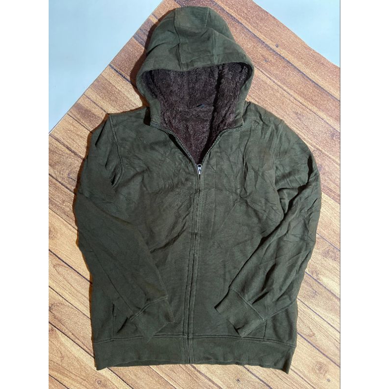Hoodie Uniqlo Sherpa Hijau Army