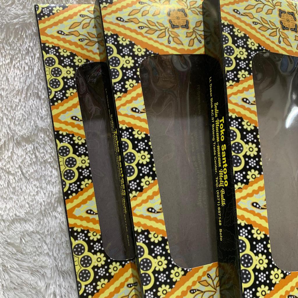 

BOX HAMPERS KAIN BATIK UNTUK KENANG-KENANGAN, SOUVENIR, DAN SEBAGAINYA