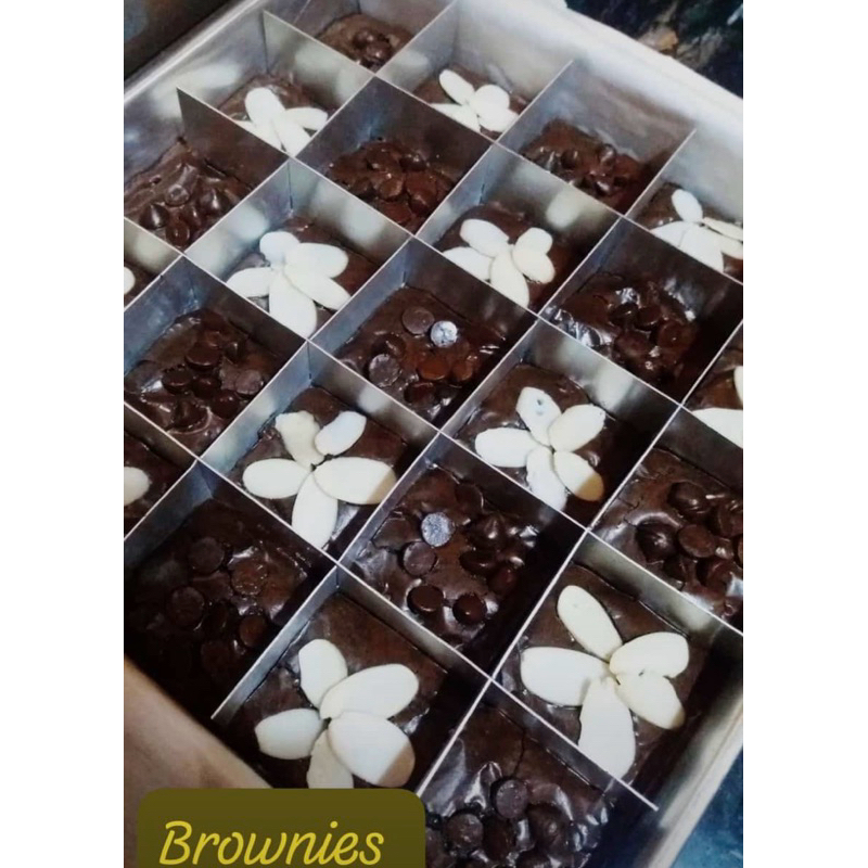 

BROWNIES FUDGY SEKAT CALLEBOUT CHOCO