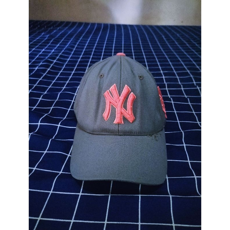 Topi MLB Yankees Grey Pink Vintage Original Cap