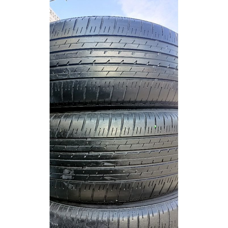 Bridgestone dueler 235/60/18 bekas