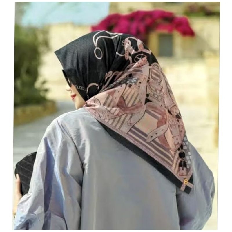 Hijab / Voal / Jilbab Buttonscarves Chain 2 La Bella Warna Nera BLACK New ORIGINAL