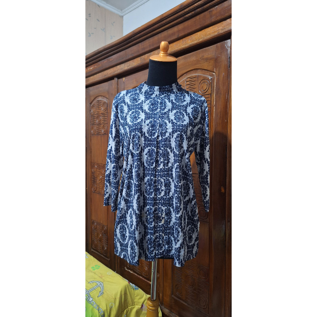(BLOUSE) Blouse plisket motif ala Dordor/ Dior