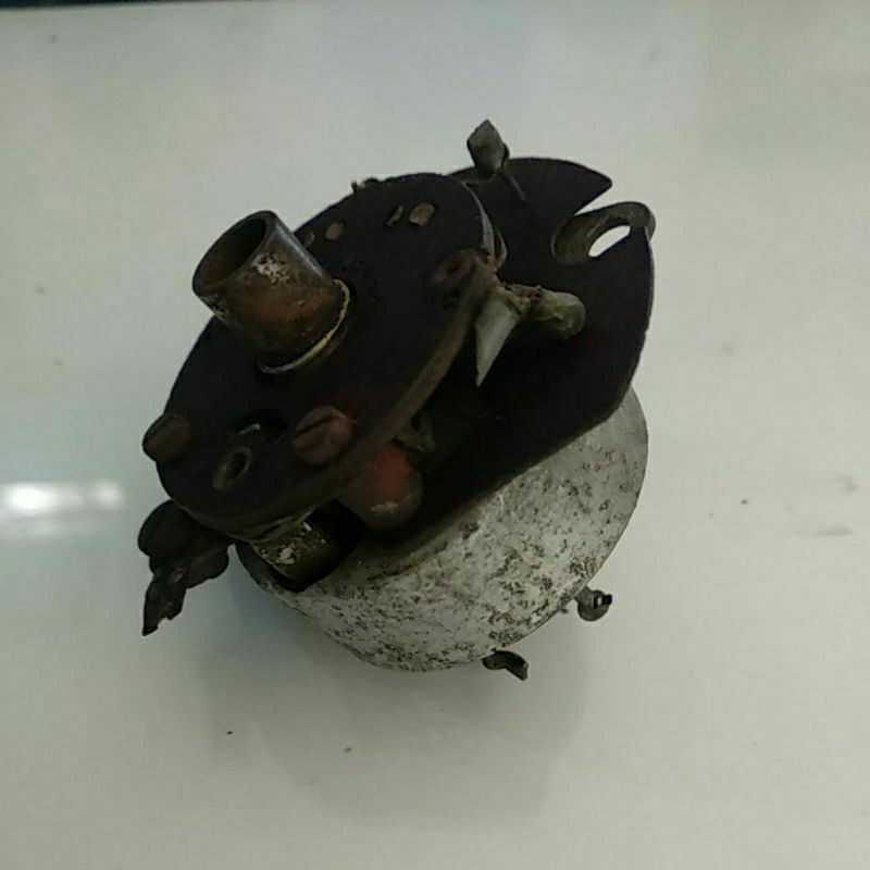 Potensio Radio tabung.