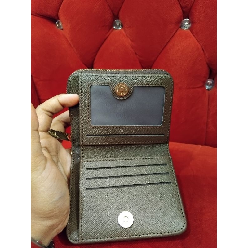 dompet lipqt wanita bonia