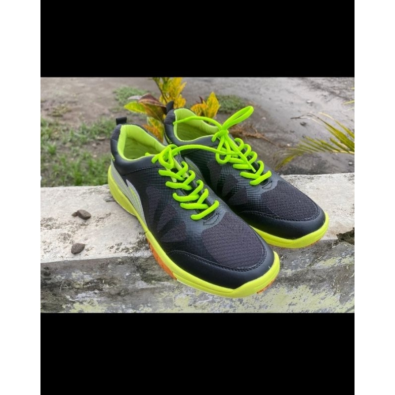 Sepatu jogging, sepatu olahraga, sepatu lining