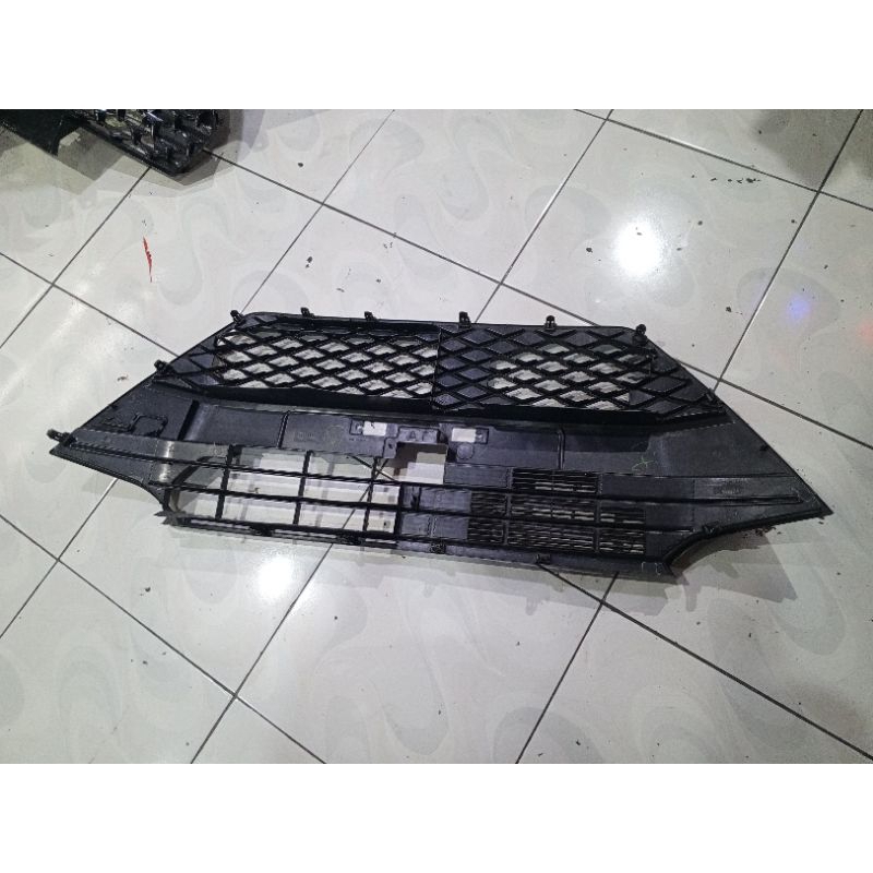 grill Toyota raize original. grill/jaring/ram/kisi kisi bemper depan Toyota raize original