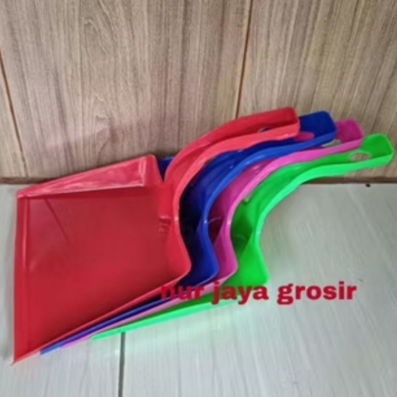 cikrak tangan /Serok plastik/skrop sampah/cikrak plastik dx