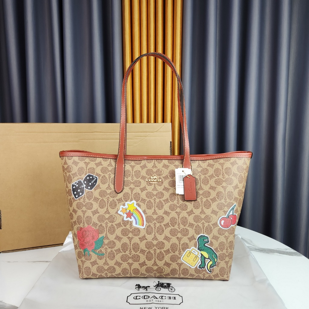 Tas C City Tote Signature Canvas Sticker Print COKLAT MUDA AP66102 Q061Q