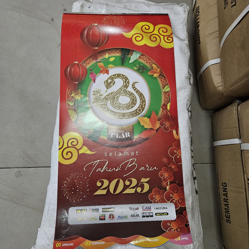 

KALENDER 2025 WARNA / 1 LAPIS