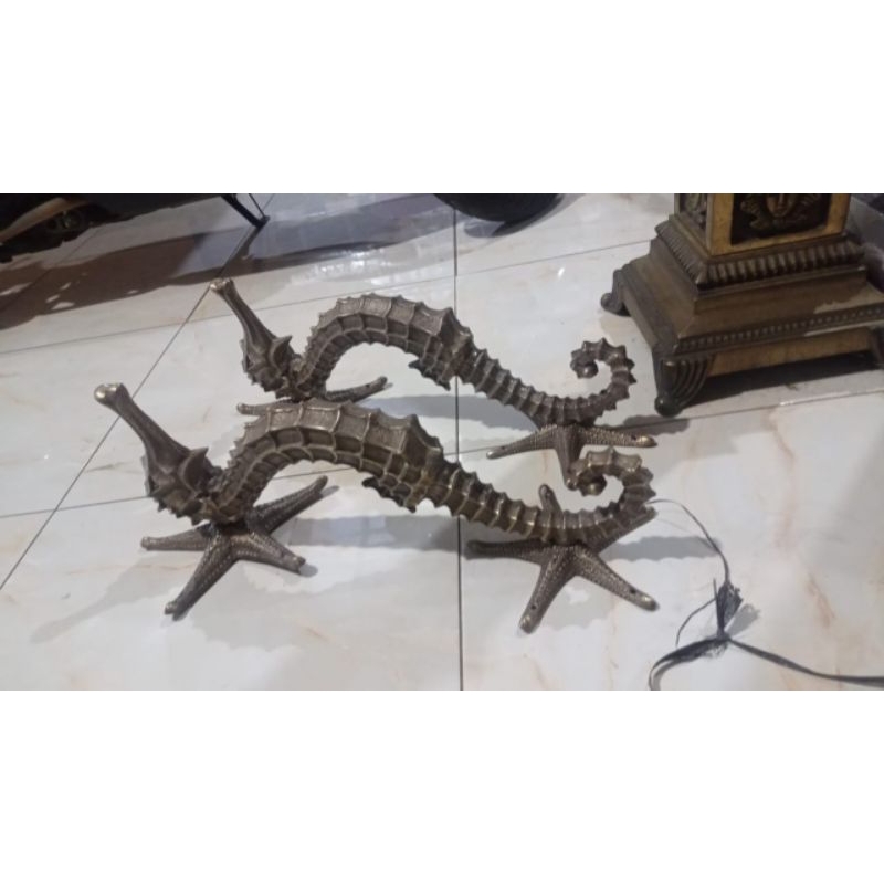 Hendel Tarikan Pintu Besar Motif Kuda laut antik