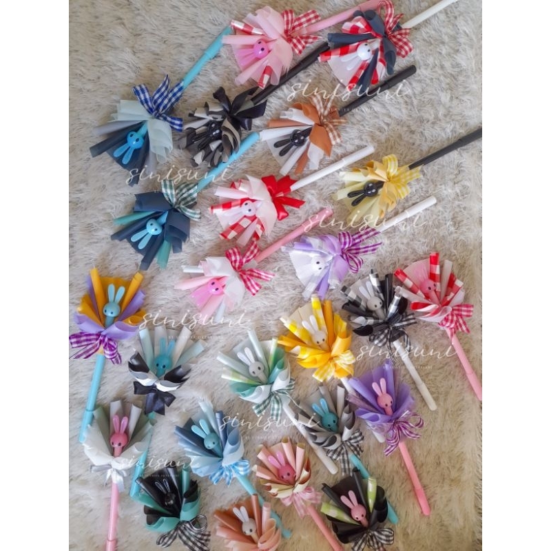 

Buket pulpen lucu (bisa untuk hadiah/souvenir)
