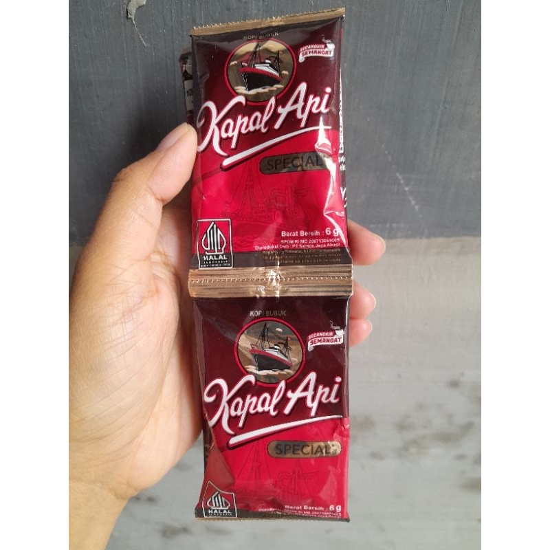 

Kopi Kapal Api Kopi Hitam 6 gram isi 10 sachet