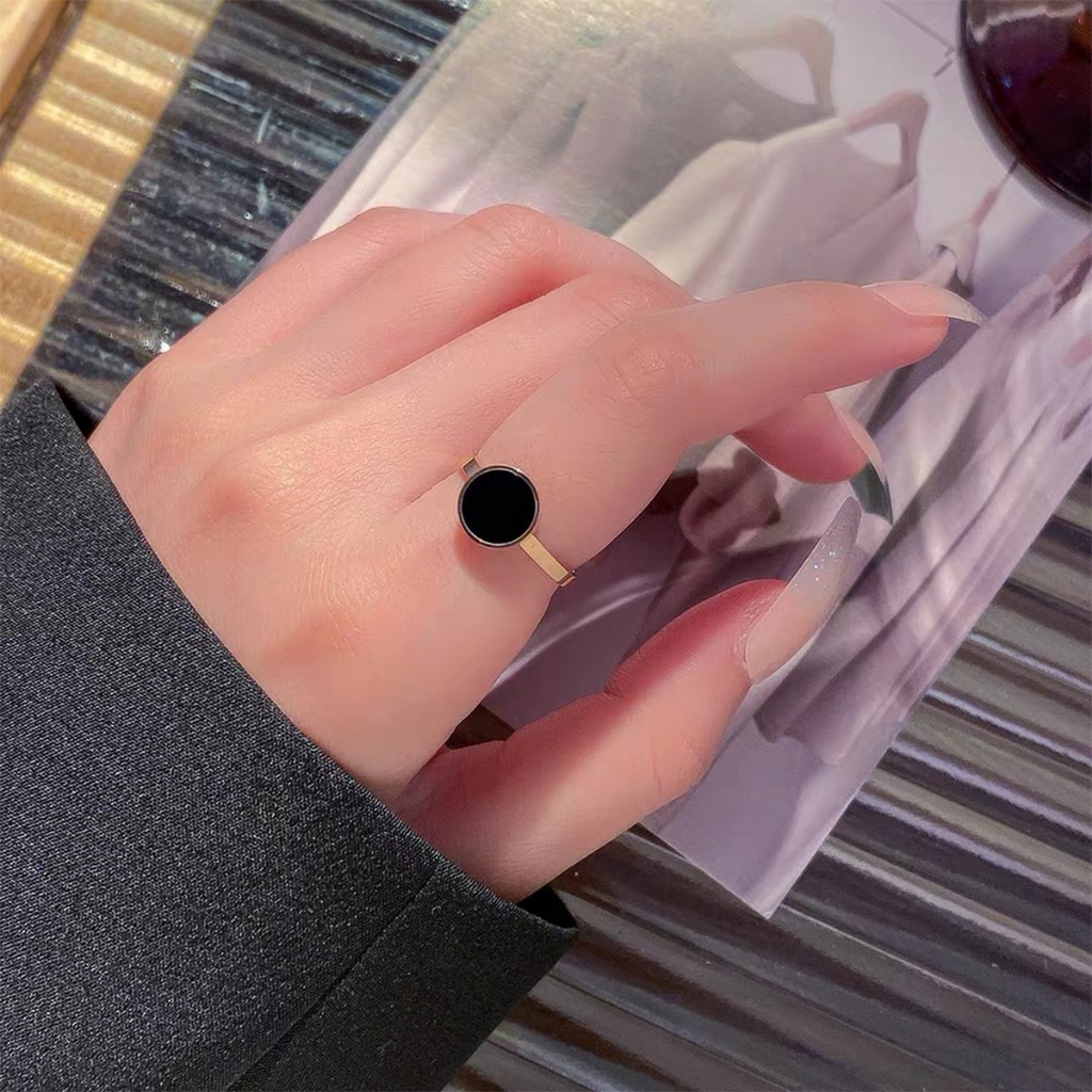 Cincin Wanita Korea Style Bulat Hitam Terbaru Titanium Anti Karat Dan Luntur