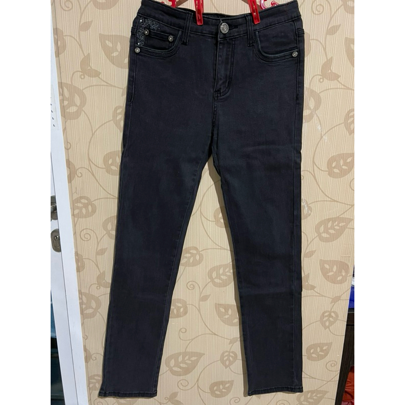 Celana Jeans Panjang Wanita Hitam