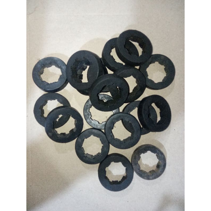 karet kupingan lampu cb 100 k5 / gl 100 gl 125