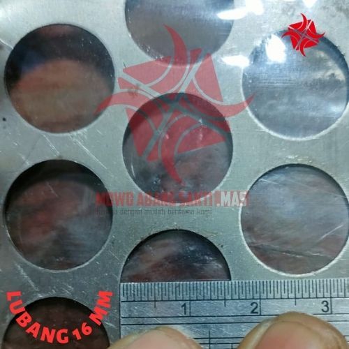 35x35 Cm Plat besi Lubang12mm dan 15 mm tebal 3 mm