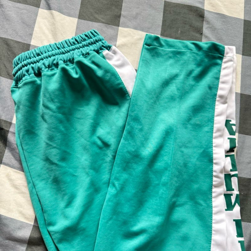 [ ready stock ] thrift Celana Panjang olahraga SMA training hijau muda mint sport training unisex ce