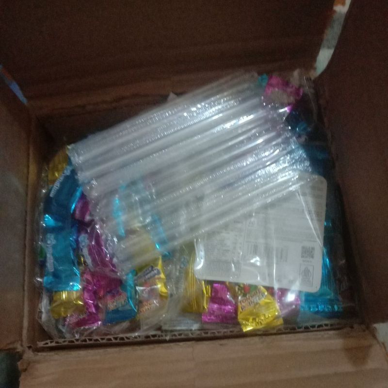 

Paket Minuman dan Permen
