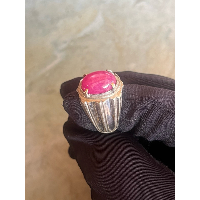 Natural permata ruby
