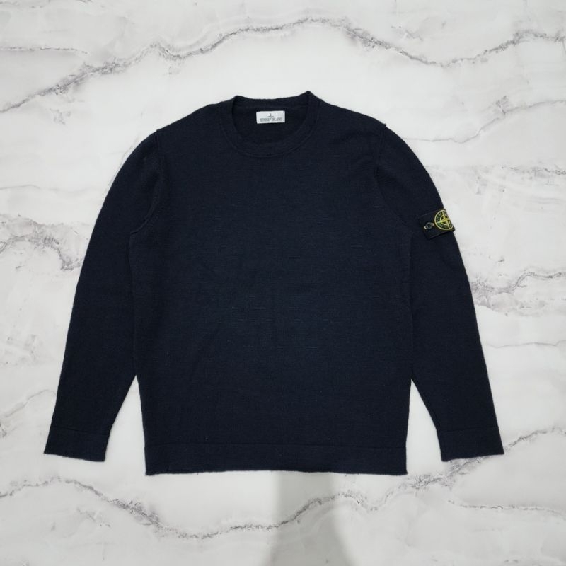 sweater rajut darknavy stone island size fit XL