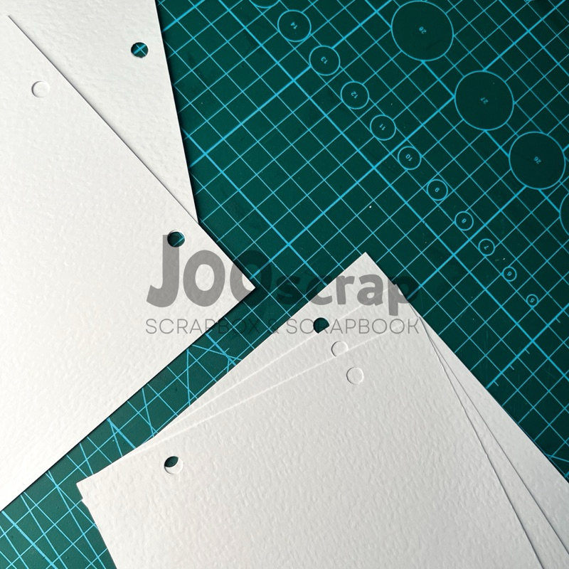 

kertas isian scrapbook ukuran A5 warna putih bertekstur kulit jeruk