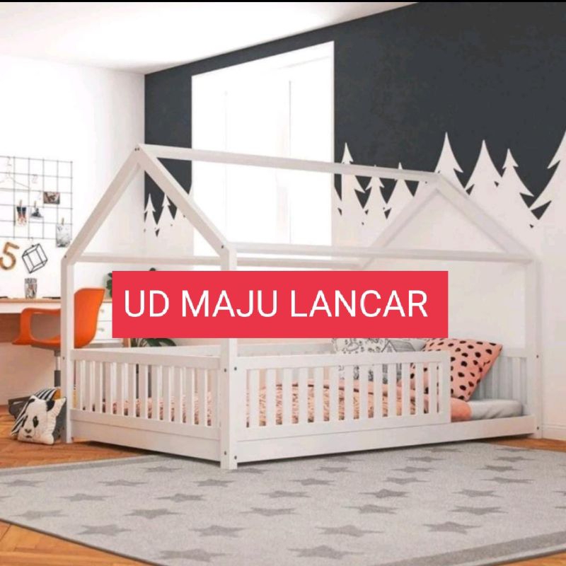 ranjang anak kecil lucu/ tempat tidur anak kayu jati Landa cat duko putih