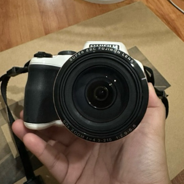 Kamera Fujifilm Finepix S9200 (Free Memory & Baterai)