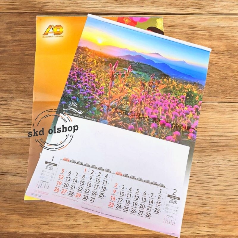 

kalender lux tahun 2025 3 Ao 603 alam indonesia ukuran super besar 72 x 50cm(terima castume cetak merek)