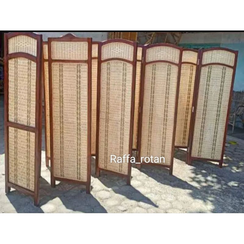 Pembatas Ruangan Sketsel Sekat Rotan