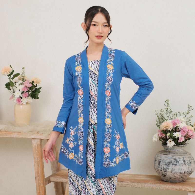 Kebaya Encim Batik Lengan Panjang Muslim by Khalisa Batik - Biru