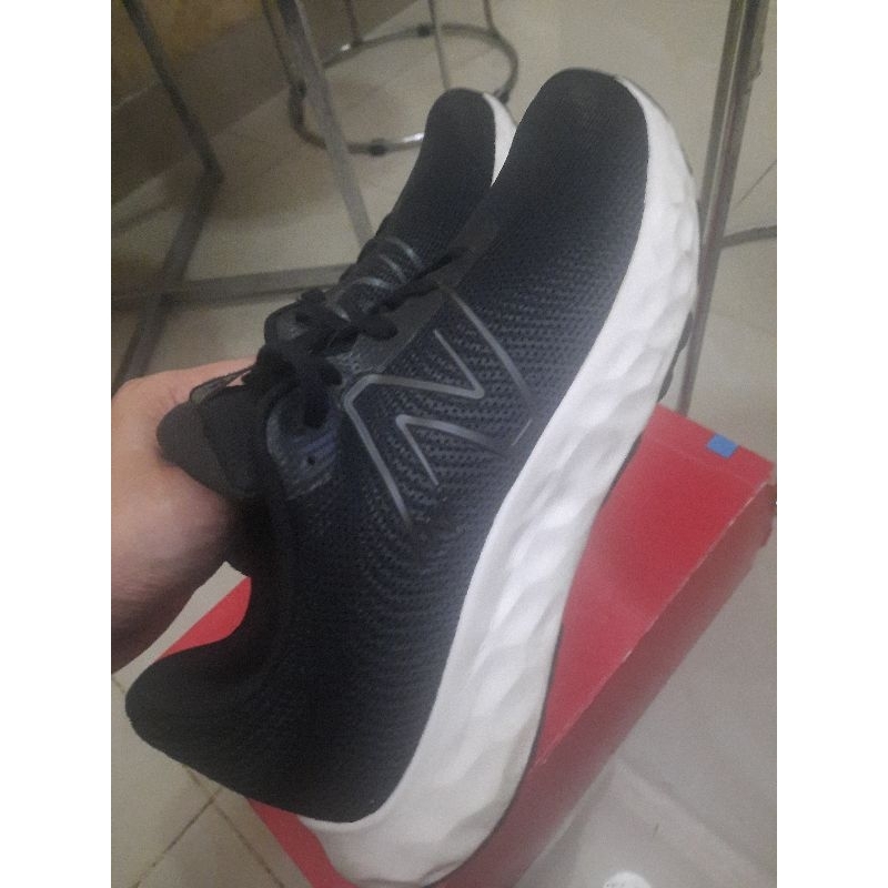 Sale. Sepatu second New balance kondisi bagus size 41.5