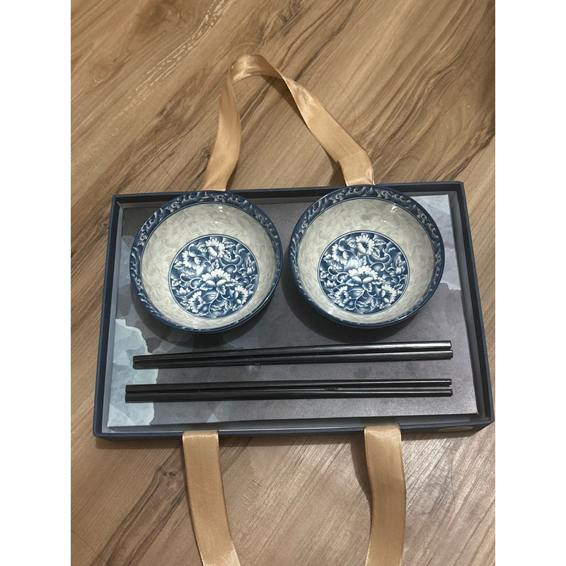 Set mangkuk porselen Jepang biru dan putih