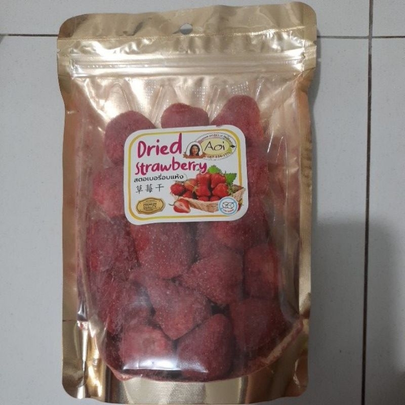 

READY Aoi Dried Strawberi Snack Buah Import
