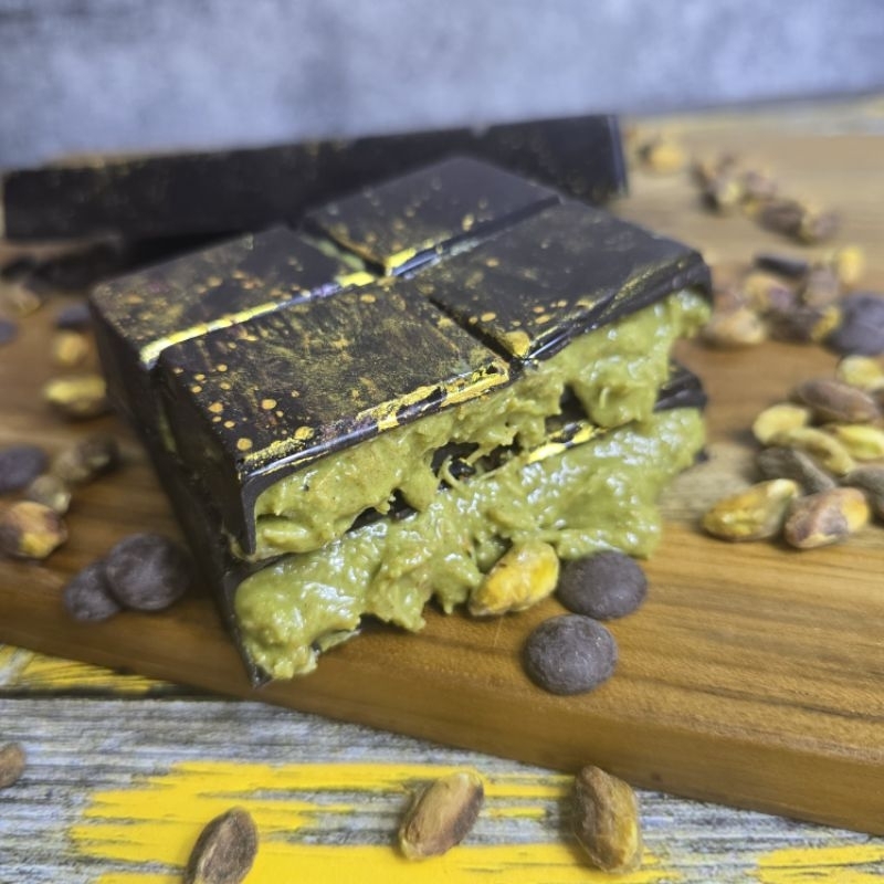 

COKLAT DUBAI PISTACHIO KUNAFA