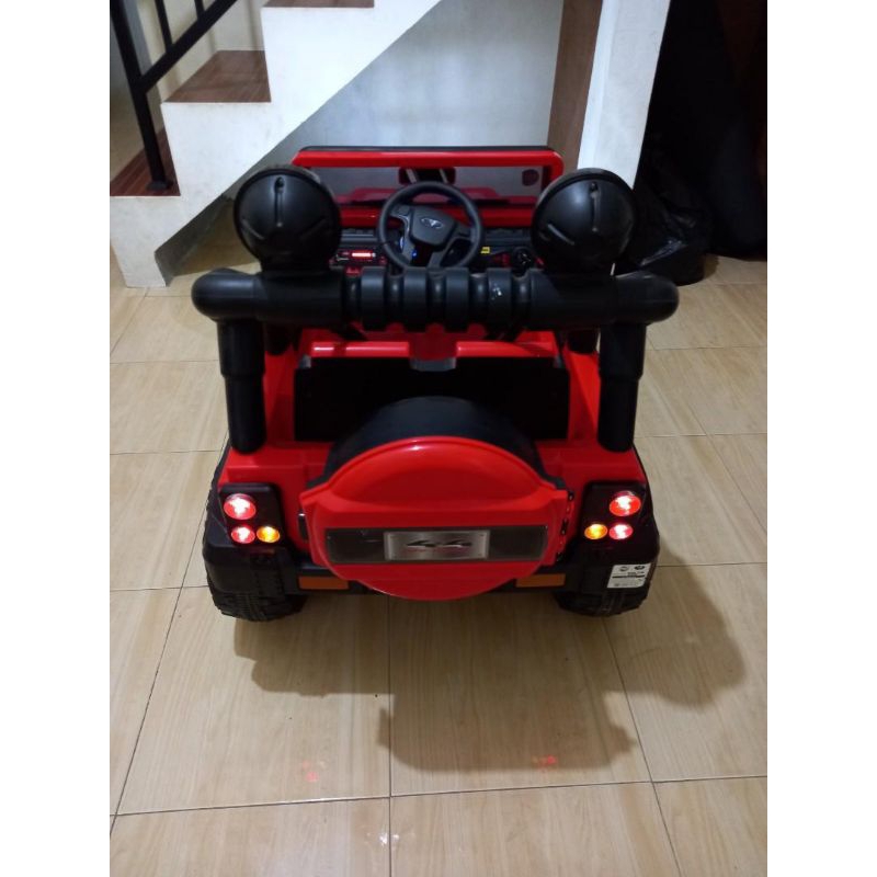 JUAL MURAH PRELOVED MOBIL AKI JEEP ROCKY