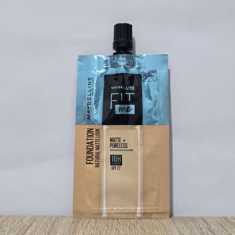 [Original, 220] Maybelline Fit Me Matte + Poreless Liquid Foundation 220 Natural Beige Sachet 5 ml