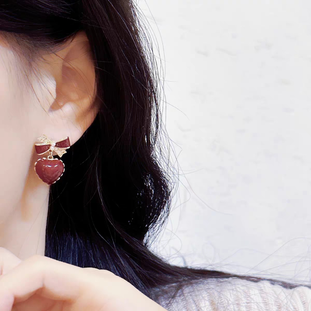 D3W TheMissStore - MAGGIE EARRING Anting Tusuk Hati dengan Pita Warna Merah (TE096)