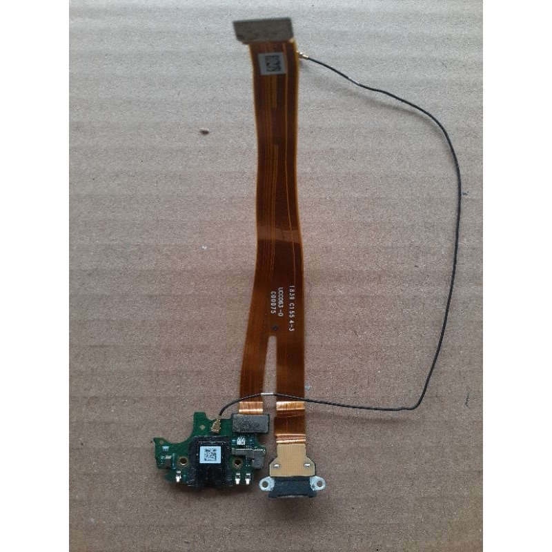 bot bawah hp oppo a7 normal.