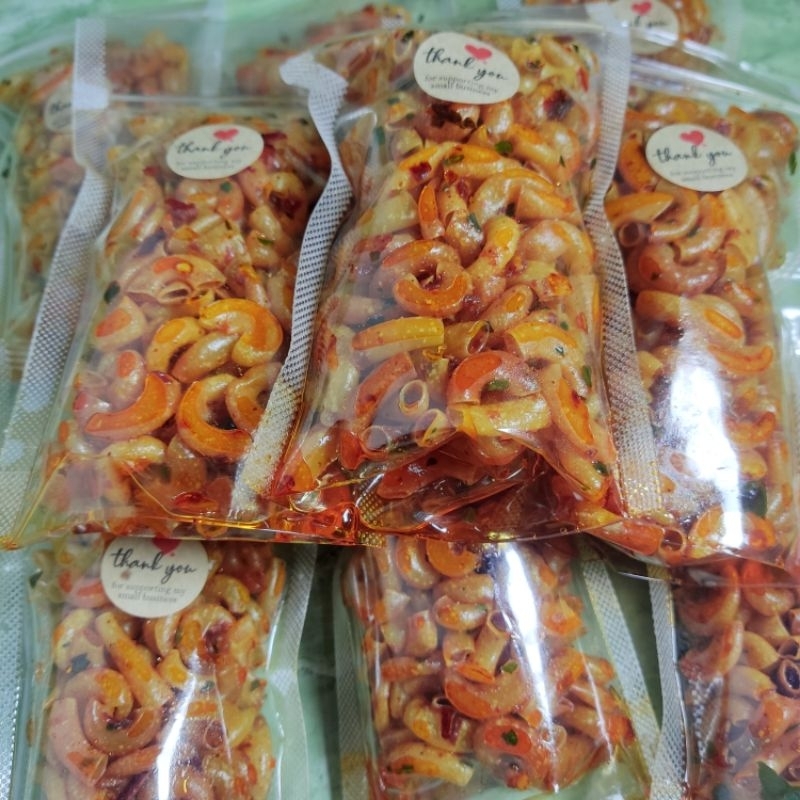 

MAKARONI PEDAS CIKRUH MACARONI BANTET KRIUK BUMBU MELIMPAH DAUN JERUK 75GR