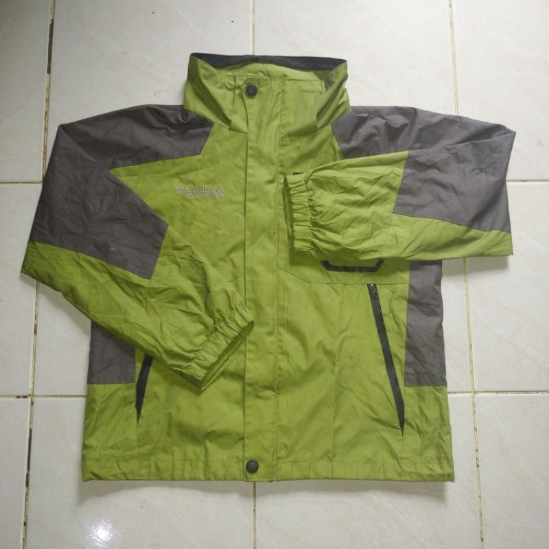 columbia running baselayer kaos casual sneakers hiking trail outdoor gunung adventure summit goretex