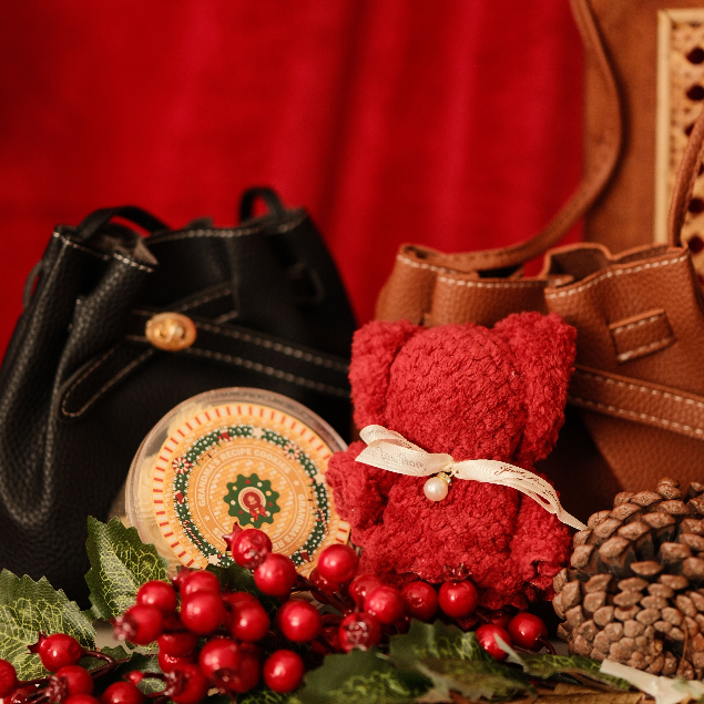 

NUTMEG HAMPERS | christmas hampers natal cookies parsel custom parcel gift hadiah | giftbynamu