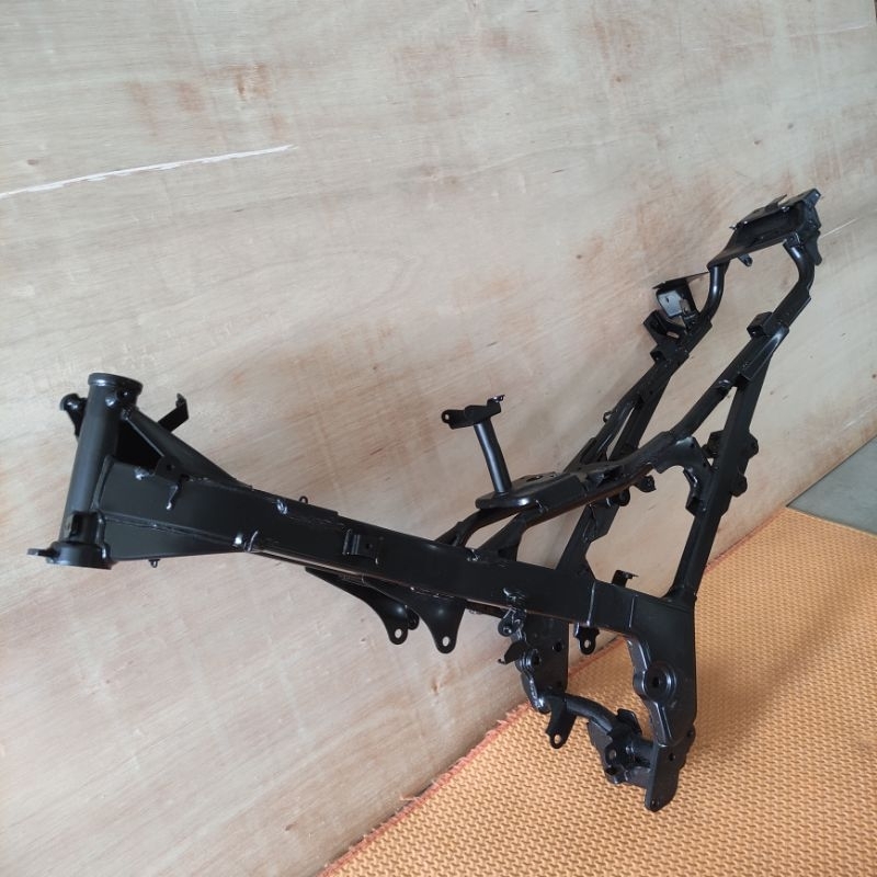Rangka frame yamaha 125z original yamaha malaysia hongleong