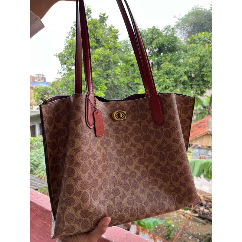 Coach Willow Tote Signature Preloved